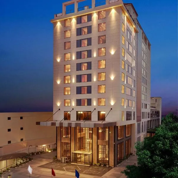Doubletree By Hilton Varanasi，位于瓦拉纳西的酒店