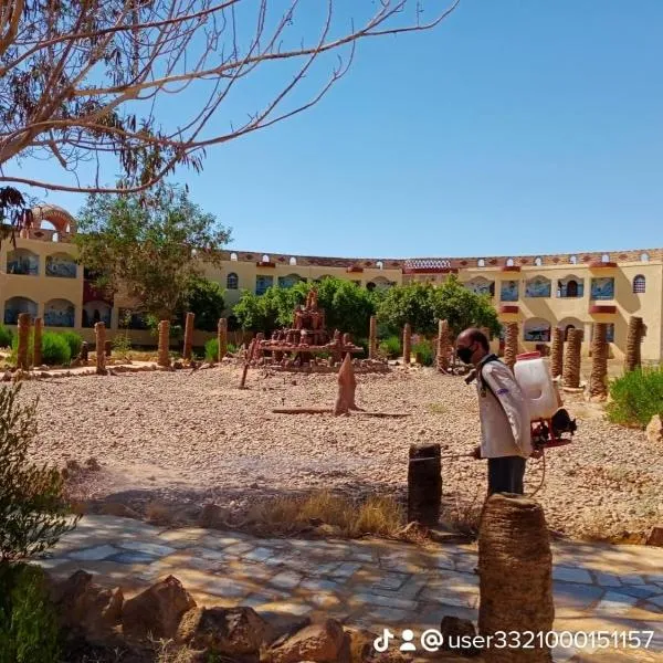 Oasis Panorama Hotel，位于Bawiti的酒店