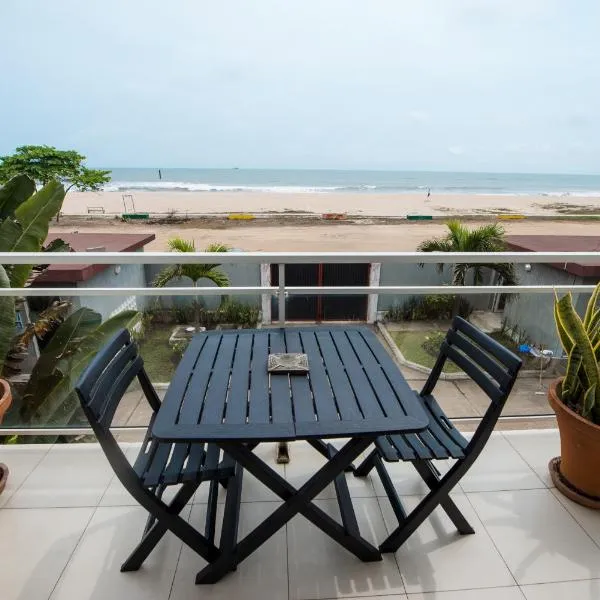 Duplex moderne avec vue exceptionnelle sur la mer，位于Mpita的酒店