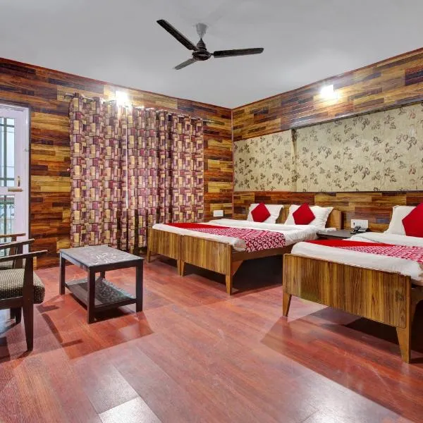 Hotel Ab-i-Hayat，位于Dedamaribāgh的酒店