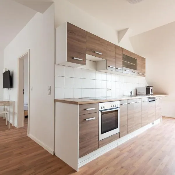 T&K Apartments - DUISBURG - AREAL GOETHE 4 Zimmer Maisonetten mit Privatparkplätzen，位于杜伊斯堡的酒店