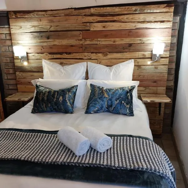 The Spare Room Cottage - cosy and private，位于布隆方丹的酒店