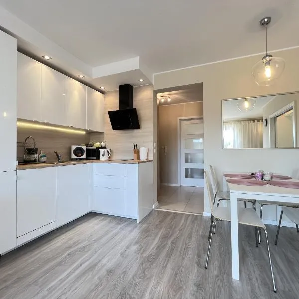 Zdrojowa Sun Apartment，位于斯维诺乌伊希切的酒店