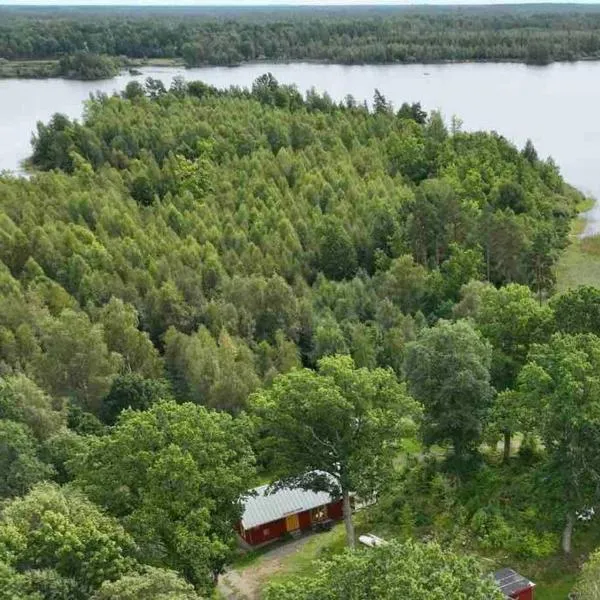 Agundaborg Lake Cottage，位于Agunnaryd的酒店