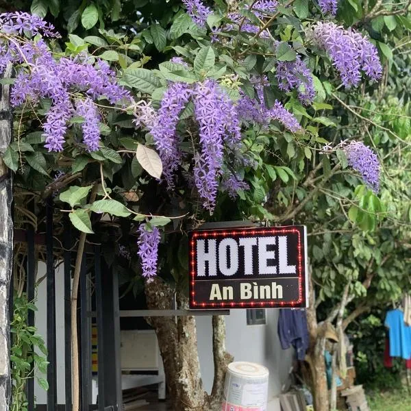Khách Sạn An Bình，位于Ấp Long Khánh的酒店