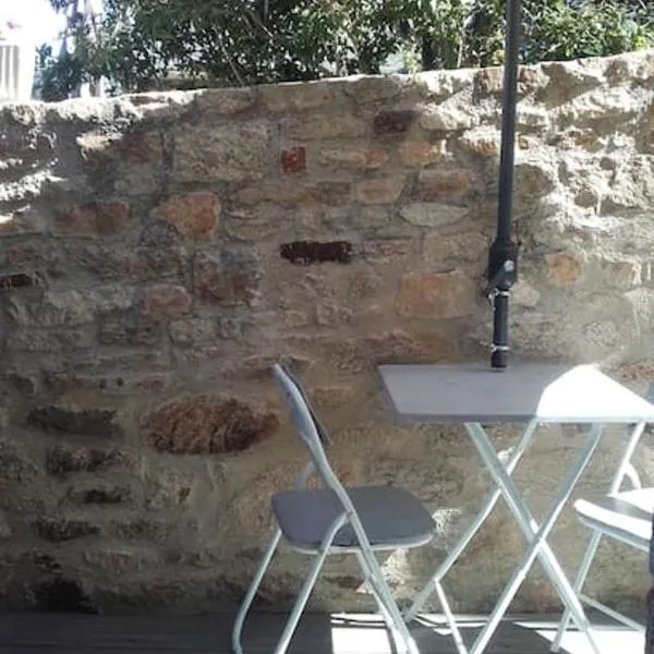 locmiquélic petite maison de pêcheur，位于Locmiquélic的酒店