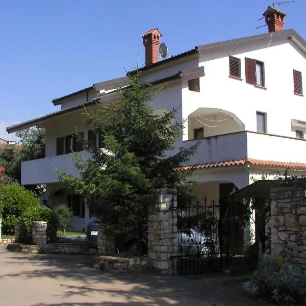 Apartment Karigador 2534b，位于卡里高多的酒店