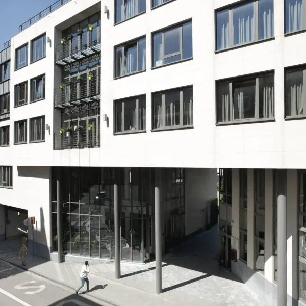 Youth Hostel van Gogh，位于布鲁塞尔的酒店