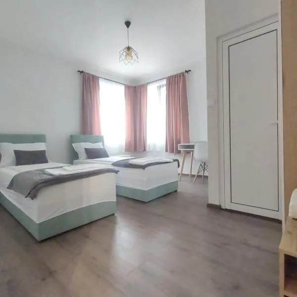 Cozy Rooms Panagyurishte，位于Panagyurski Kolonii的酒店