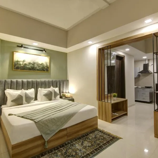 Saltstayz Premier Executive Serviced Apartment - Golf Course Extension Road，位于古尔冈的酒店