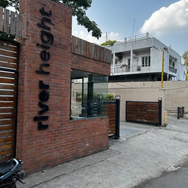 River Front Property，位于艾哈迈达巴德的酒店