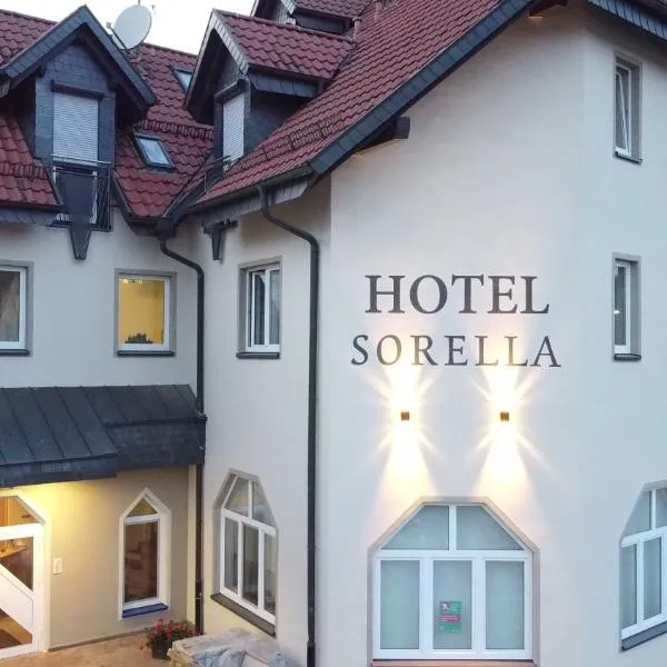 Hotel Sorella，位于Niederhofen的酒店