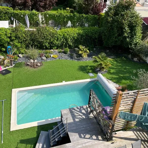 Maison piscine centre ville verdun，位于默兹河畔凡尔登的酒店