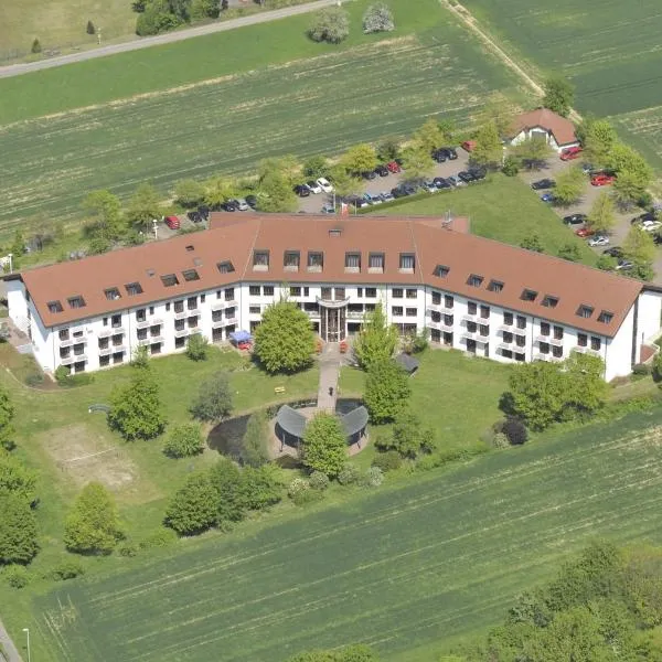 斯坦巴赫/陶努斯会议和教育中心酒店，位于施泰恩巴赫陶努斯的酒店