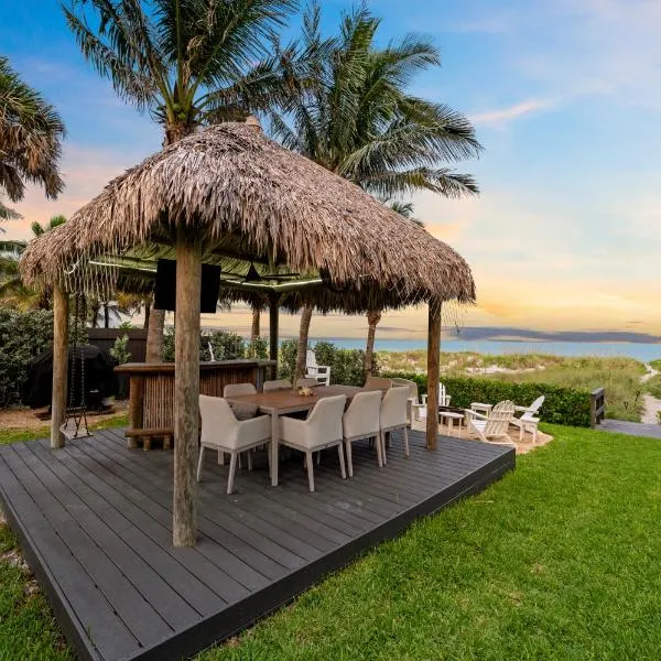 Vista Del Mar Oceanfront Home Stunning Views Backyard Oasis，位于可可比奇的酒店