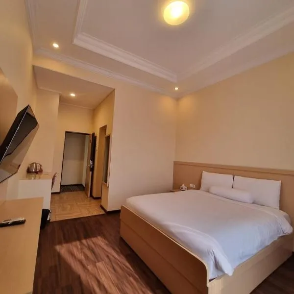 core inn juwita hotel，位于Ngebruk的酒店