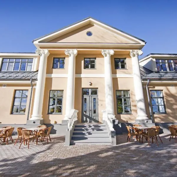 斯库伦达庄园旅馆，位于Ošenieki的酒店