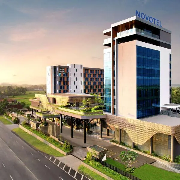 Novotel Yogyakarta International Airport Kulon Progo，位于Sermo的酒店