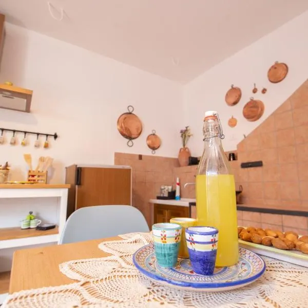 La Casetta - Apartments Buccino，位于Romagnano al Monte的酒店