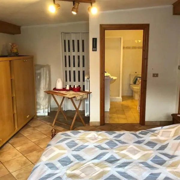 Stanza privata a 10 minuti dall'Abetone，位于Pian di Novello的酒店