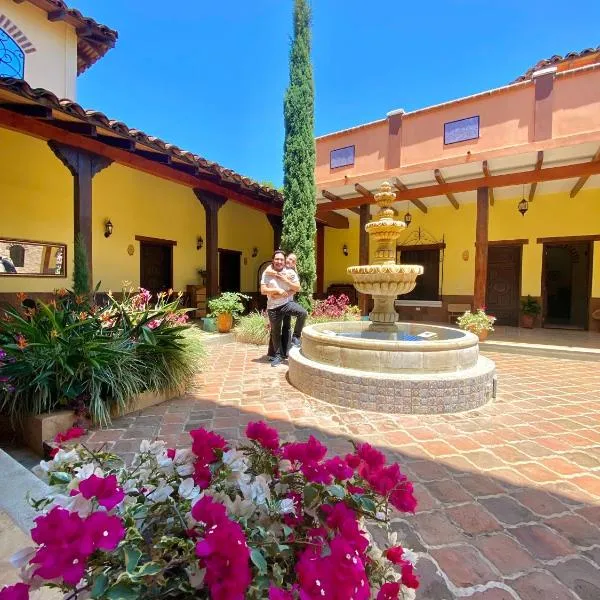 Casa Colonial San Alejo，位于Toro的酒店