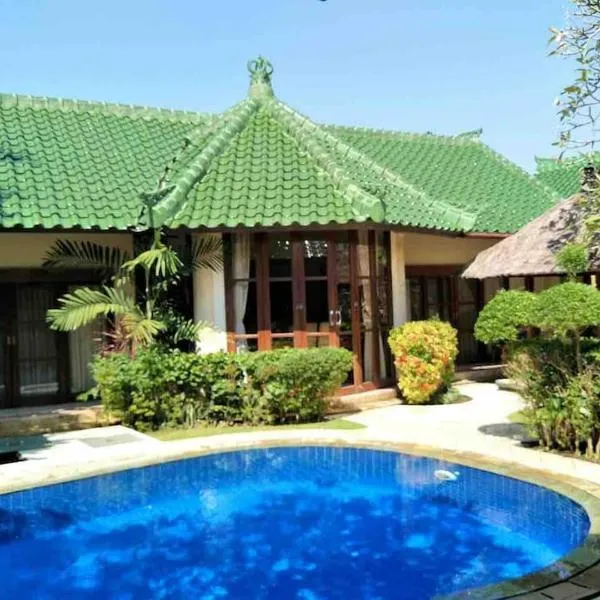 2BR Club Emperor Balinese Villa @ Heart Of Sanur，位于登巴萨的酒店