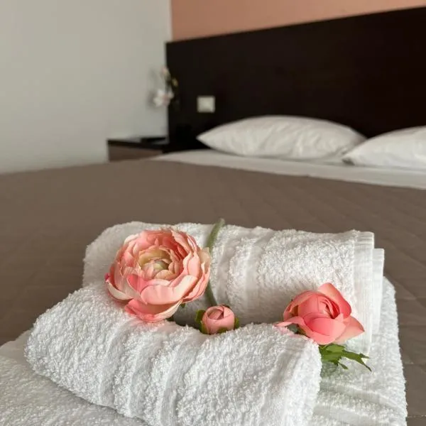 Bed & Breakfast La Rondinella，位于切拉索罗的酒店