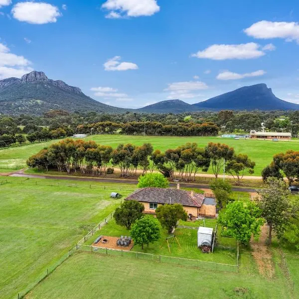 Dunkeld House - Beautiful Country Retreat，位于邓凯尔德的酒店