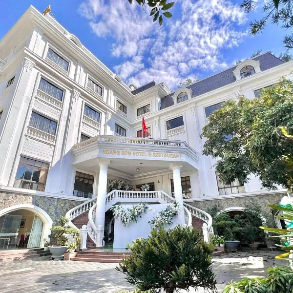 Khách sạn Hoàng Sơn，位于Bản Giỏ (1)的酒店