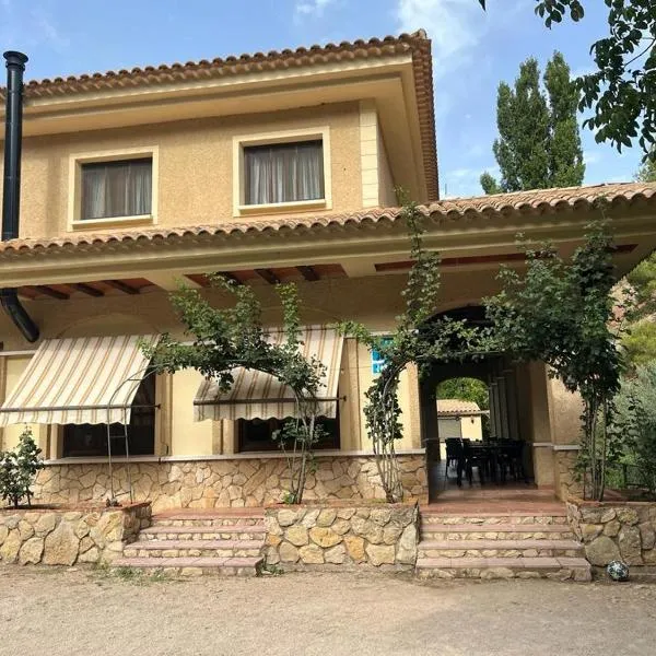 Hostal Restaurante Andra，位于El Horcajo的酒店