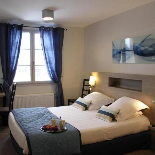 Logis Hotel Restaurant La Croisée des Chemins，位于Cayres的酒店