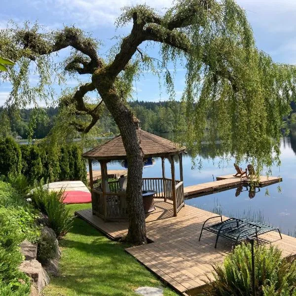 Cottage Lake Bed and Breakfast，位于伍丁维尔的酒店
