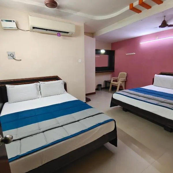 Hotel DKR Residency，位于Renigunta的酒店