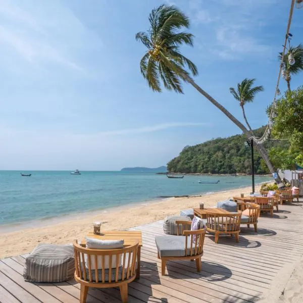 Bandara Phuket Beach Resort，位于Ban Laem Phan Wa的酒店