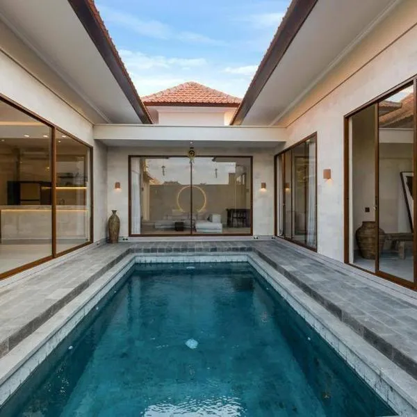 The R Villa Talang, brandnew, near beach, Sunset，位于海神庙的酒店