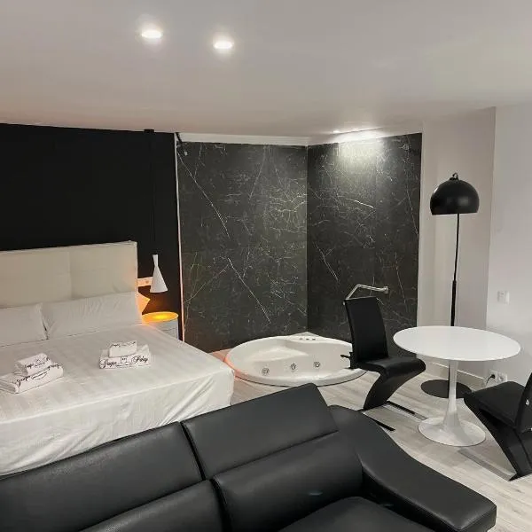 H. Pelayo Autocheck-In Suites con Jacuzzi，位于诺哈的酒店