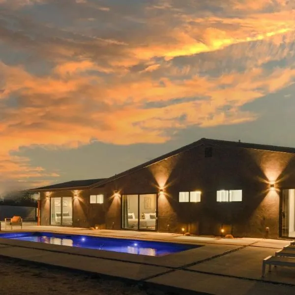 Luxury Retreat，位于约书亚树的酒店