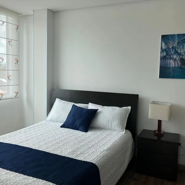 Hermoso apartamento con estacionamiento gratuito Chía N1，位于奇亚的酒店