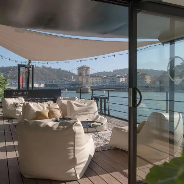 LA PENICHE - Bed And Bicycle - Vienne，位于维也纳的酒店