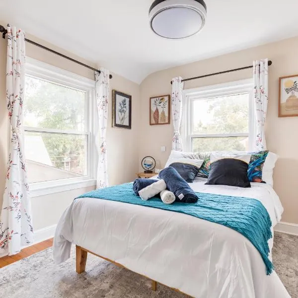 Beautiful House 9 Beds King Bed 3 Baths Family Friendly，位于阿林顿的酒店