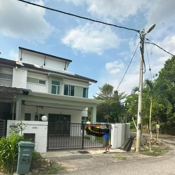 Bahagia Makmur Homestay，位于淡马鲁的酒店