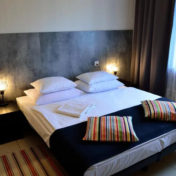 Hotel Gracja，位于Jankowice的酒店