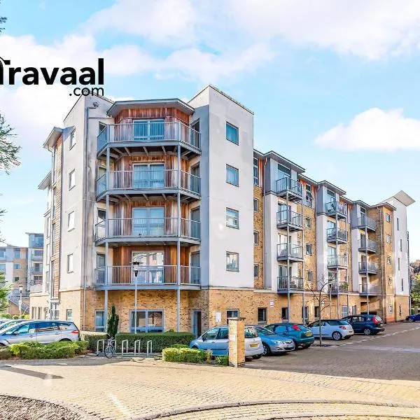 Travaal.©om - 2 Bed Serviced Apartment Farnborough，位于Finchampstead的酒店