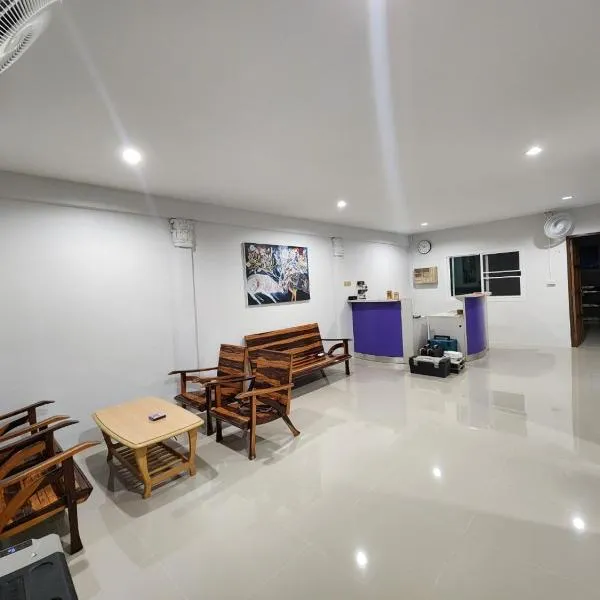 No.9 Hostel kanchanaburi，位于Ban Don Rak的酒店