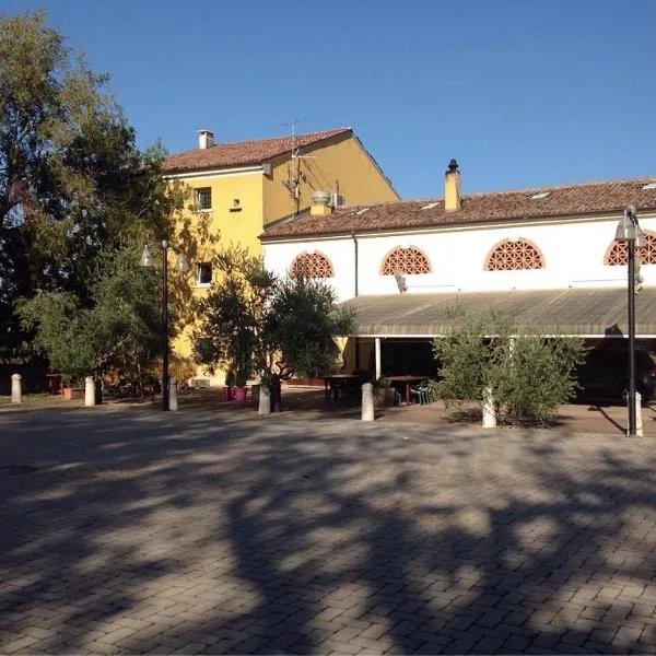 Agriturismo La Rasdora，位于曼托瓦诺港的酒店