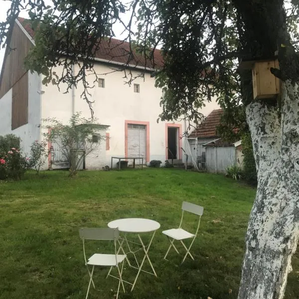 Domaine La Bonne Dame - Hirondelle, au coeur des Vosges，位于普兰凡的酒店