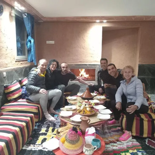 Gite akswal amssakrou，位于Ikis的酒店