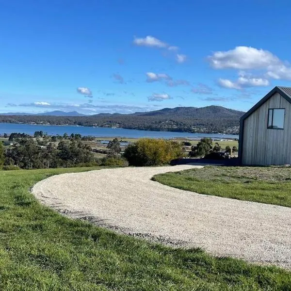 The Barn - Georges Bay, St Helens，位于Falmouth的酒店