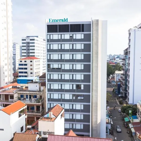 Emerald Hotel Residence，位于金边的酒店