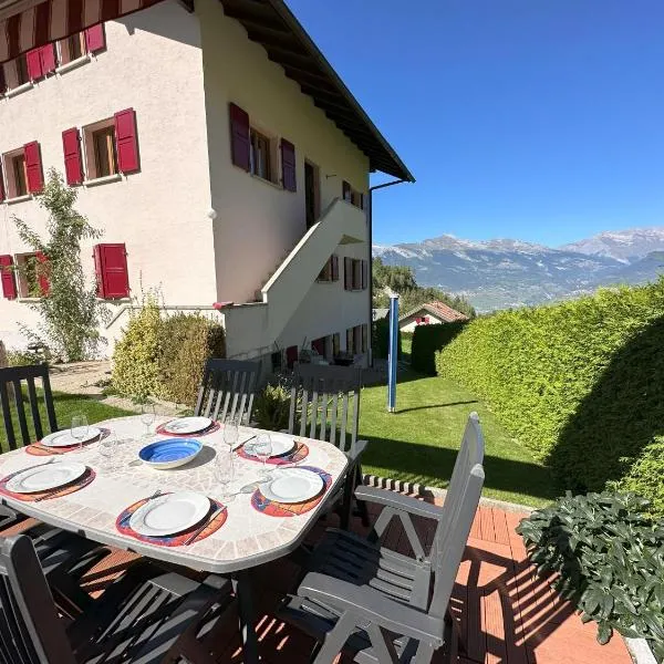 Perfect Mountain Condo - 4 Valleys - Swiss Alps，位于Beuson的酒店